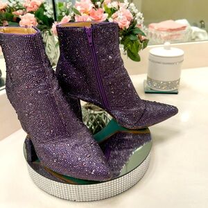 Betsey Johnson Purple Beaded Heeled Booties. SZ 7.